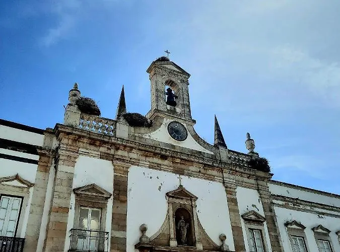 Casa A Julia In Faro's Heart דירה