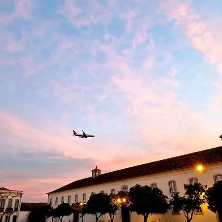Casa A Julia In Faro's Heart